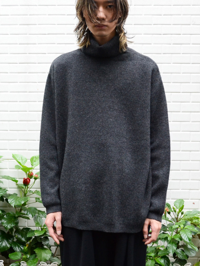 YOKO SAKAMOTO "HIGH NECK KNIT" - CHARCOAL GRAY