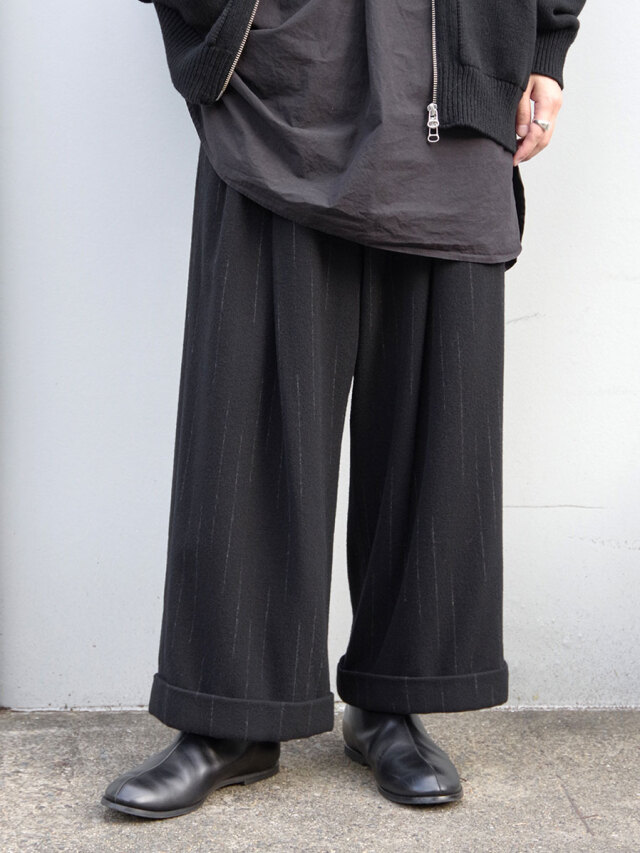 YOKO SAKAMOTO "DOUBLE PLEATED CROPPED TROUSERS" - STRIPE