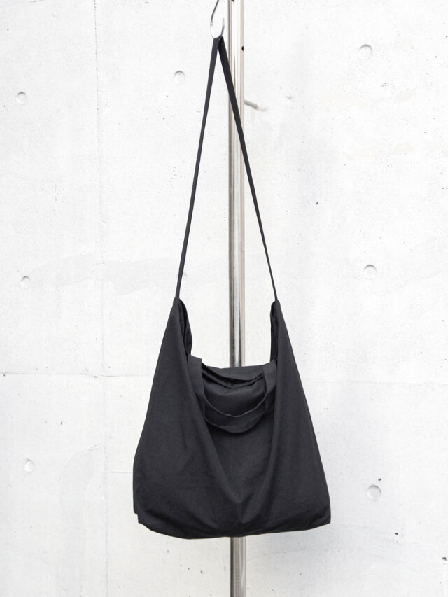 YOKO SAKAMOTO "RESEARCHER BAG - LARGE"