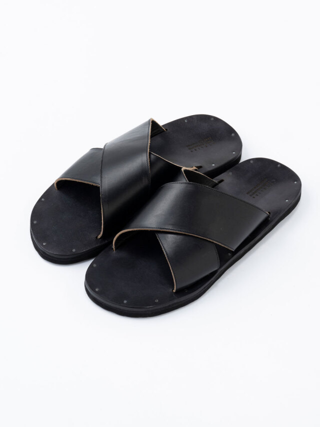 YOKO SAKAMOTO "FOOTBED SANDALS" - BLACK