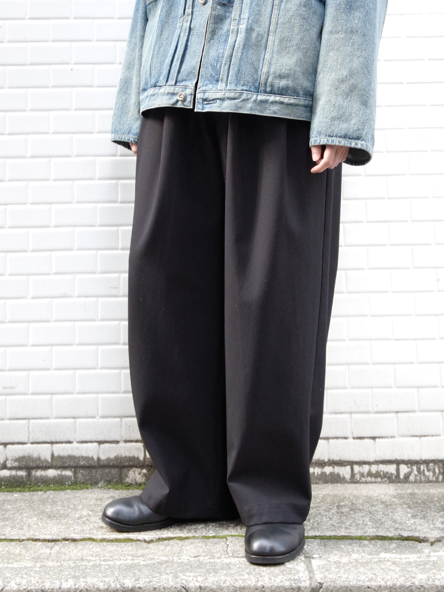 my beautiful landlet "HIGH-TWIST TWILL TUCK WIDE PANTS" - BLACK