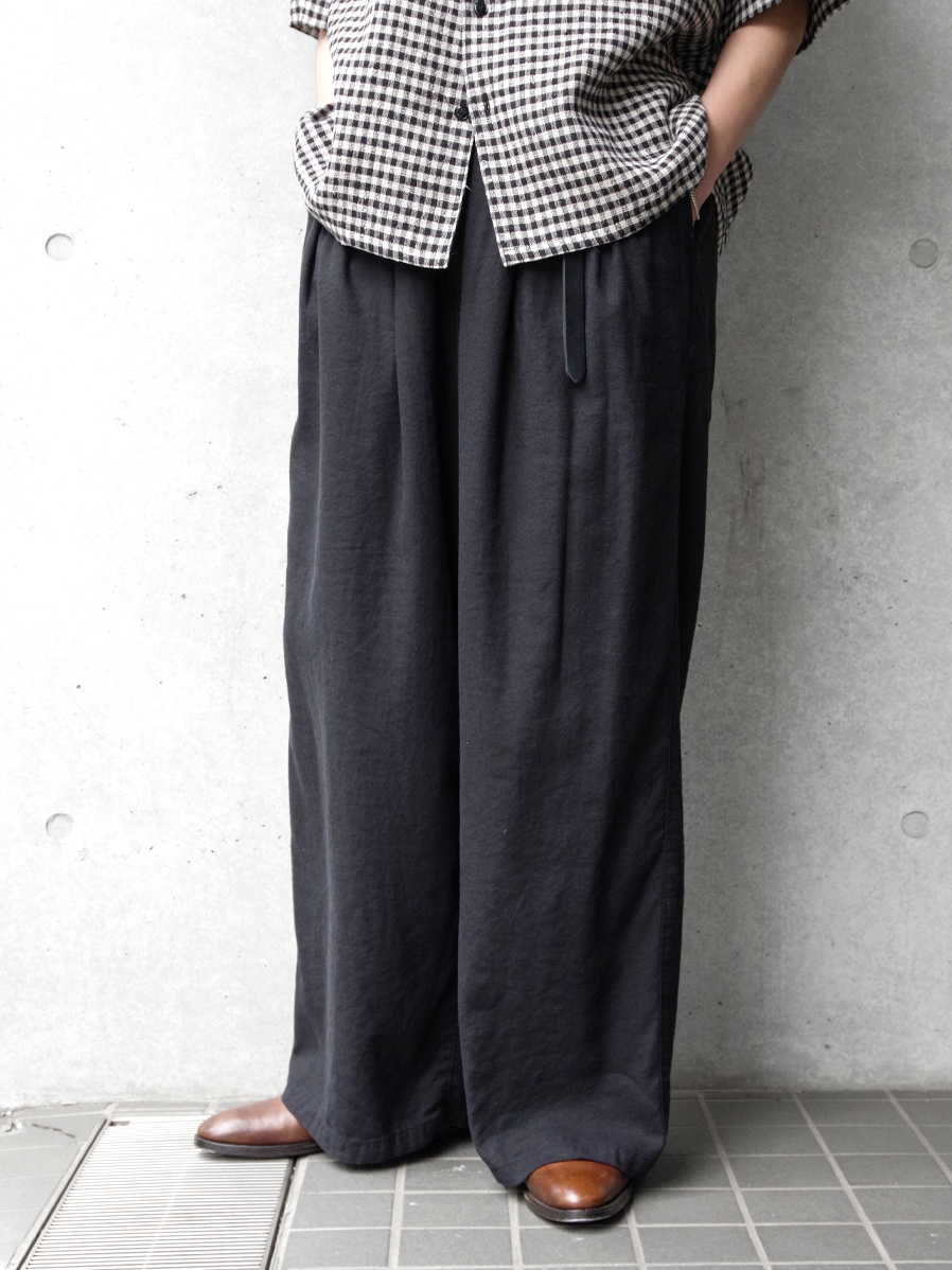 ANCELLM "S/L TUCK EASY SLACKS" - BLACK