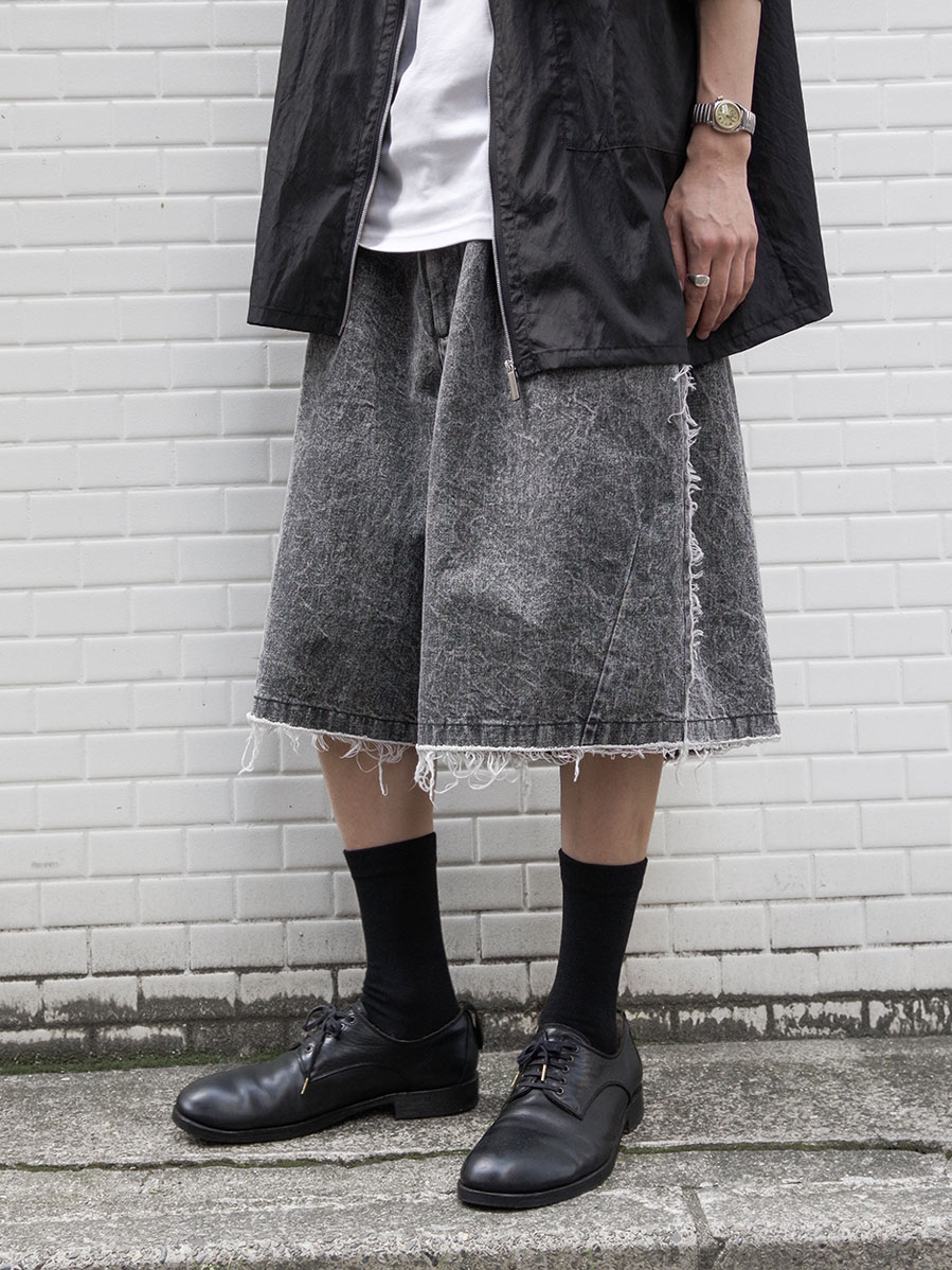 my beautiful landlet "PIGMENT PRINT WASHED DENIM SHORT PANTS" - BLACK