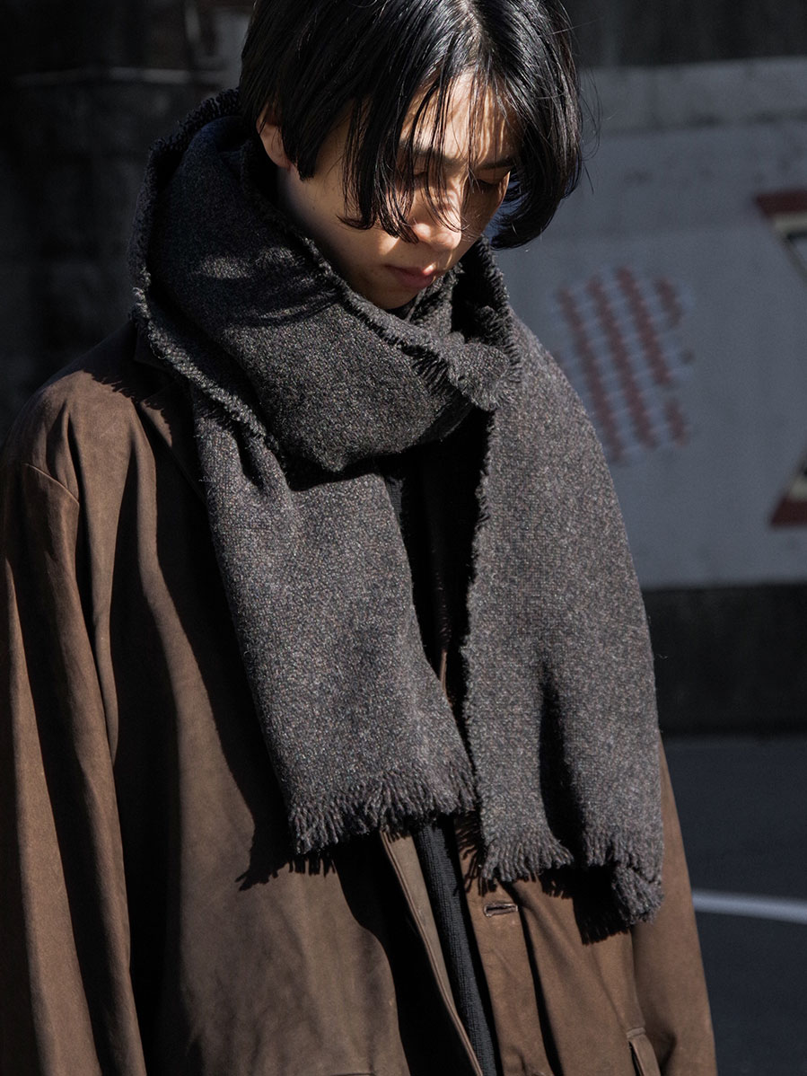 YOKO SAKAMOTO "WOOL LONG SCARF" - BLACK