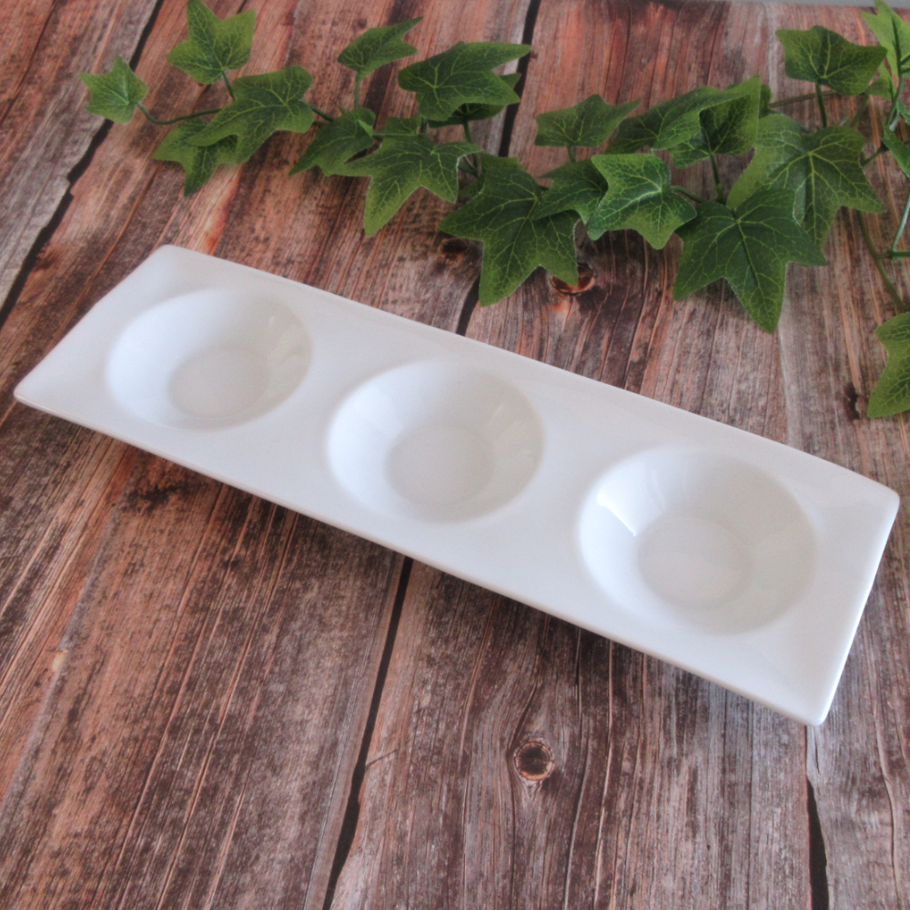 3つ仕切り皿 30cm おしゃれ 陶器 小皿 カフェ食器 白い食器 四季彩陶器 美濃焼 業務用 パーゴラ 丸型3連菜14800097