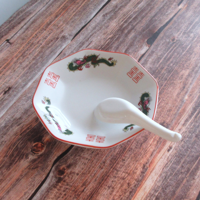 三つ竜八角皿+レンゲ 裏