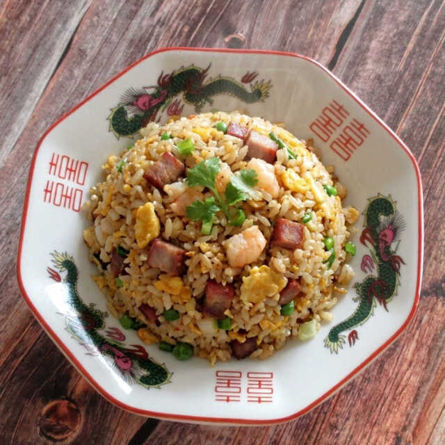 チャーハン皿 シューマイ皿 八角皿 18cm 龍 おしゃれ 中華皿 食器 陶器 レトロ 四季彩陶器 美濃焼 業務用 三つ竜