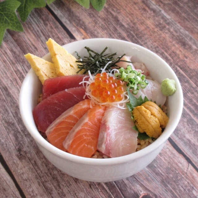 どんぶり 丼 15cm 750ml おしゃれ 陶器 白い食器 四季彩陶器 美濃焼 業務用 えでぃー 多用丼 17300032