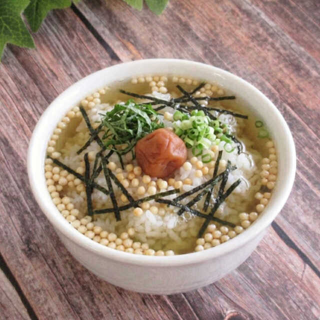 どんぶり 小さめ 丼 ご飯茶碗 11cm 425ml おしゃれ 陶器 白い食器 四季彩陶器 美濃焼 業務用 えでぃー 多用丼 17300033