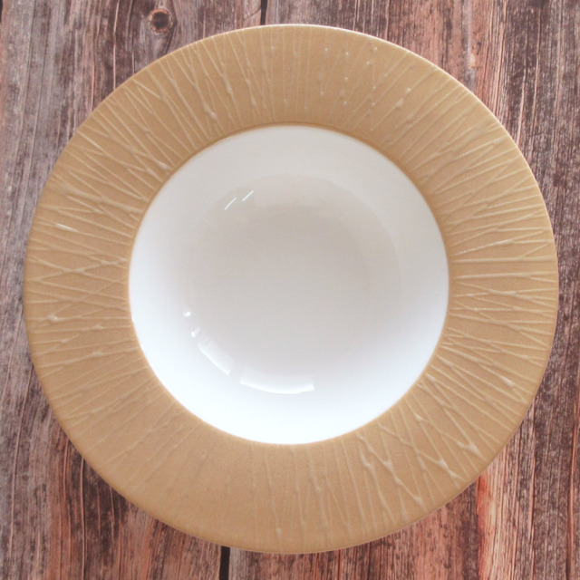 スープ皿 パスタ皿 おしゃれ くぼみ 24cm 白 ゴールド リム模様入り クリスマス 四季彩陶器 美濃焼 業務用 ルミネール ディープスープボウル 18022024