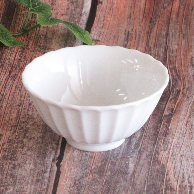 小鉢 10.5cm 200ml おしゃれ 陶器 ご飯茶碗 カフェ食器 四季彩陶器 美濃焼 業務用 かすみ 白 56100023