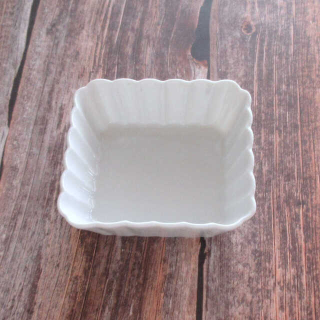 豆皿定食 和食器 おしゃれ 豆皿 小鉢 食器 陶器 11cm 浅鉢 深皿 四季彩陶器 美濃焼 業務用 電子レンジ 食洗器対応 かすみ 白 浅角鉢 56100068