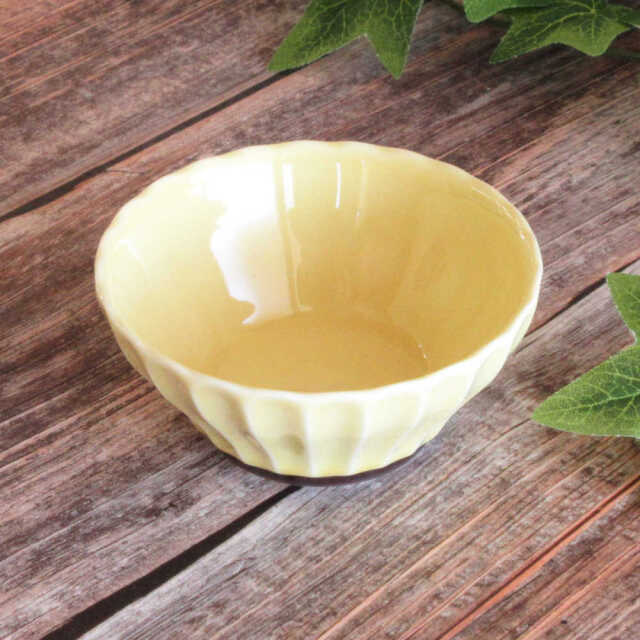 和食器 小鉢 10cm 180ml 黄色 おしゃれ 小鉢 陶器 四季彩陶器 美濃焼 業務用 かすみ 56165033