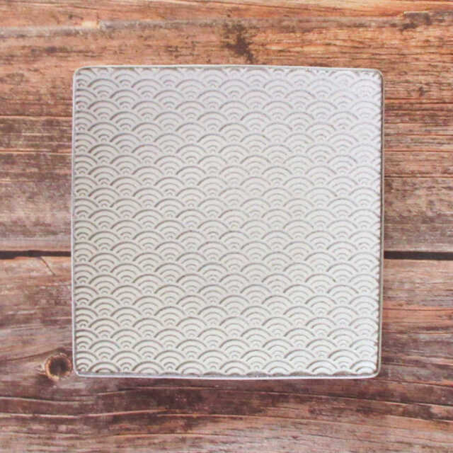 和食器 おしゃれ デザート皿 19cm グレー 四角皿 四季彩陶器 美濃焼 業務用 古代粉引き 青海波 57683064