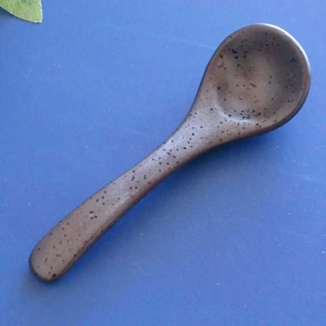 スプーン 陶器 茶碗蒸しスプーン おしゃれ 茶碗蒸し用スプーン デザートスプーン 黒 白 陶器 四季彩陶器 美濃焼 業務用