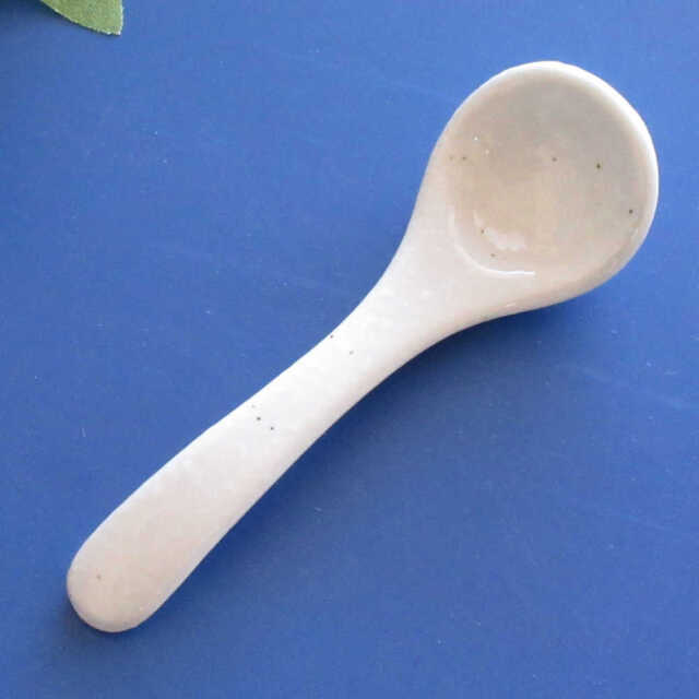 スプーン 陶器 茶碗蒸しスプーン おしゃれ 茶碗蒸し用スプーン デザートスプーン 黒 白 陶器 四季彩陶器 美濃焼 業務用