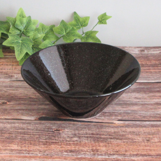 ラーメン丼 どんぶり 19cm 1100ml 黒 おしゃれ 四季彩陶器 美濃焼 業務用 水明 黒御影 11-168-3