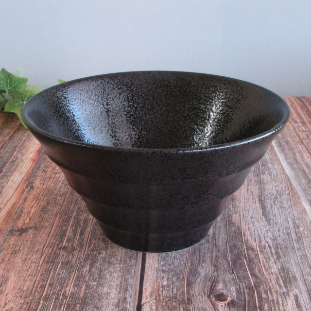 ラーメン丼 どんぶり 18cm 950ml 深ボウル 黒 線段 ボーダー おしゃれ 四季彩陶器 美濃焼 業務用 リネア 11-74-13