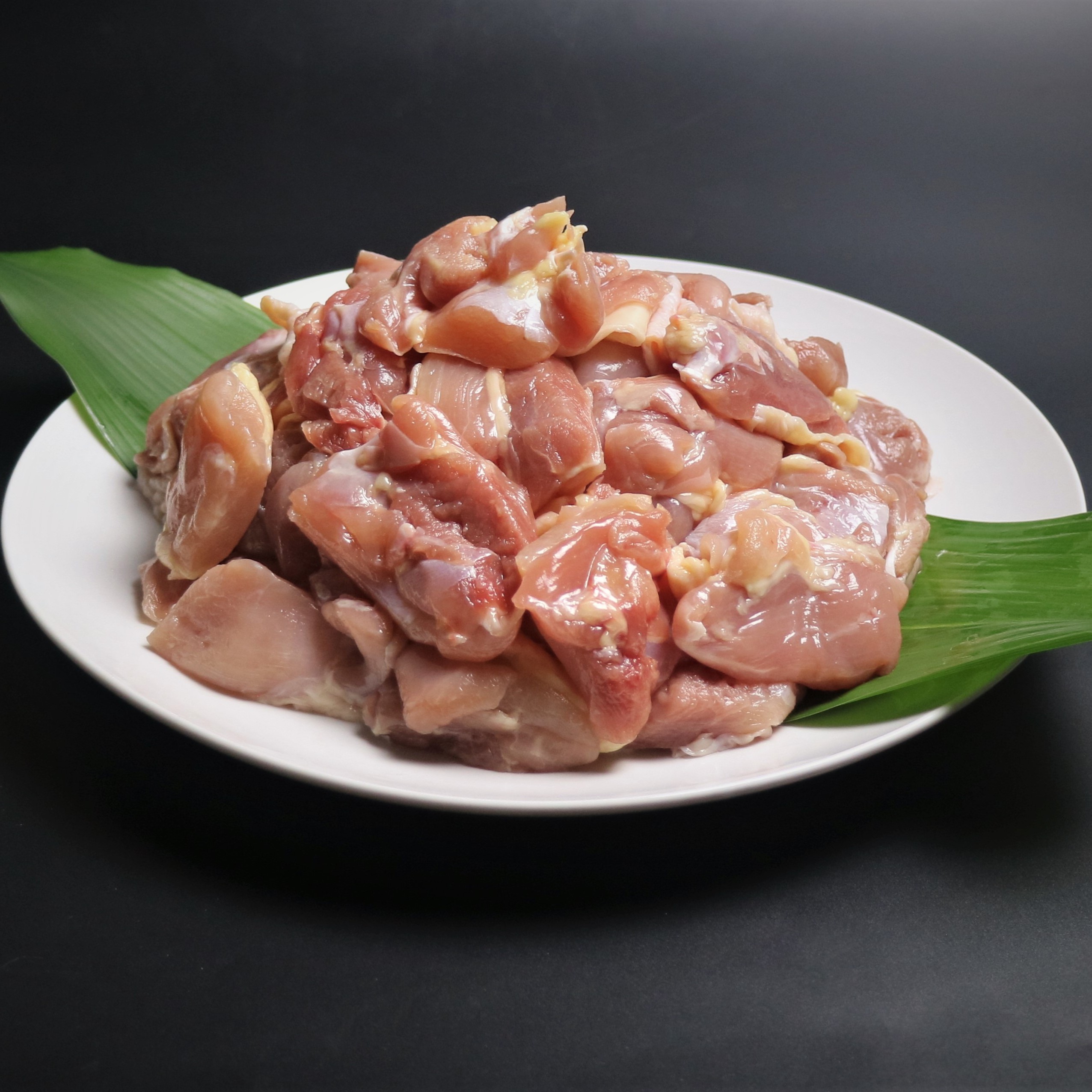 【徳島県｜地鶏】阿波尾鶏もも切り身バラ凍結300g×4Pセット（送料込）