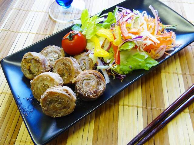 【愛媛県】かどや特製セット(豚丼の具・鶏スティック・メンチカツ・豚ロールステーキ)【産地直送│同梱不可】
