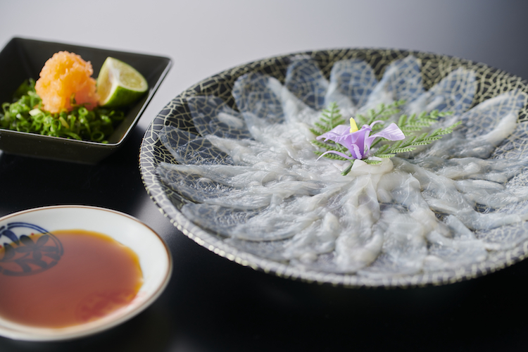 《年末年始可》★白子付き 【淡路島３年とらふぐ】｜てっちり（3人前）てっさ（3人前）セット｜前拓水産