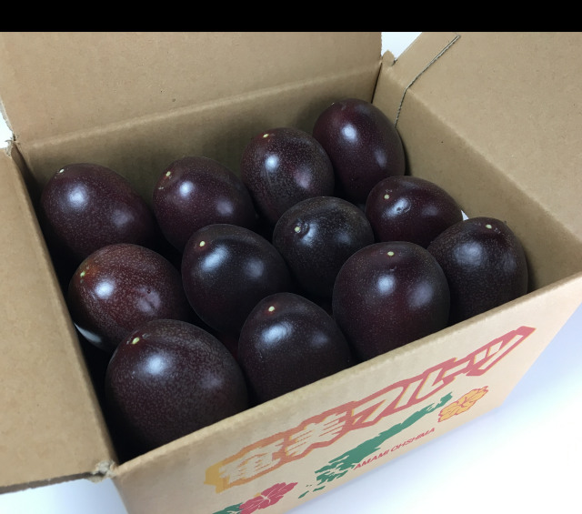 パッションフルーツ☆優品２ｋｇ（２６個前後）