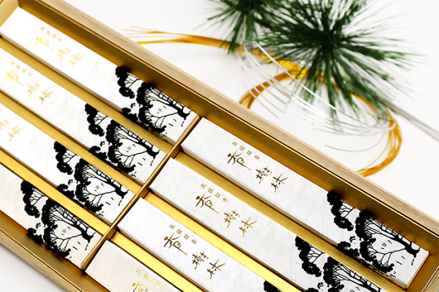 進物線香-高級線香　香樹林　桐箱入りイメージ画像