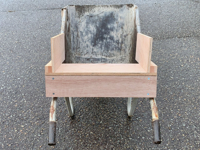 一輪車用合材ガード