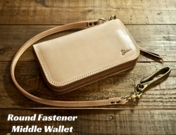 ラウンドファスナーミドルウォレット