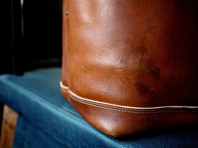 ミリタリートート/革トートバッグ/イタリア革/丈夫なバッグ