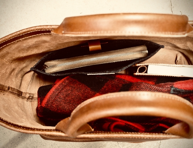 財布をキズから守る保護ケース