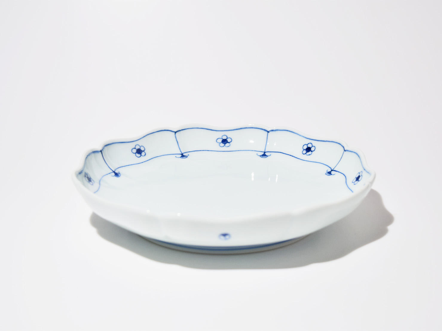 青梅八方割5寸皿 しん窯青花匠