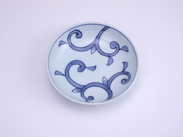 有田焼 青花 唐草３.６寸深小皿