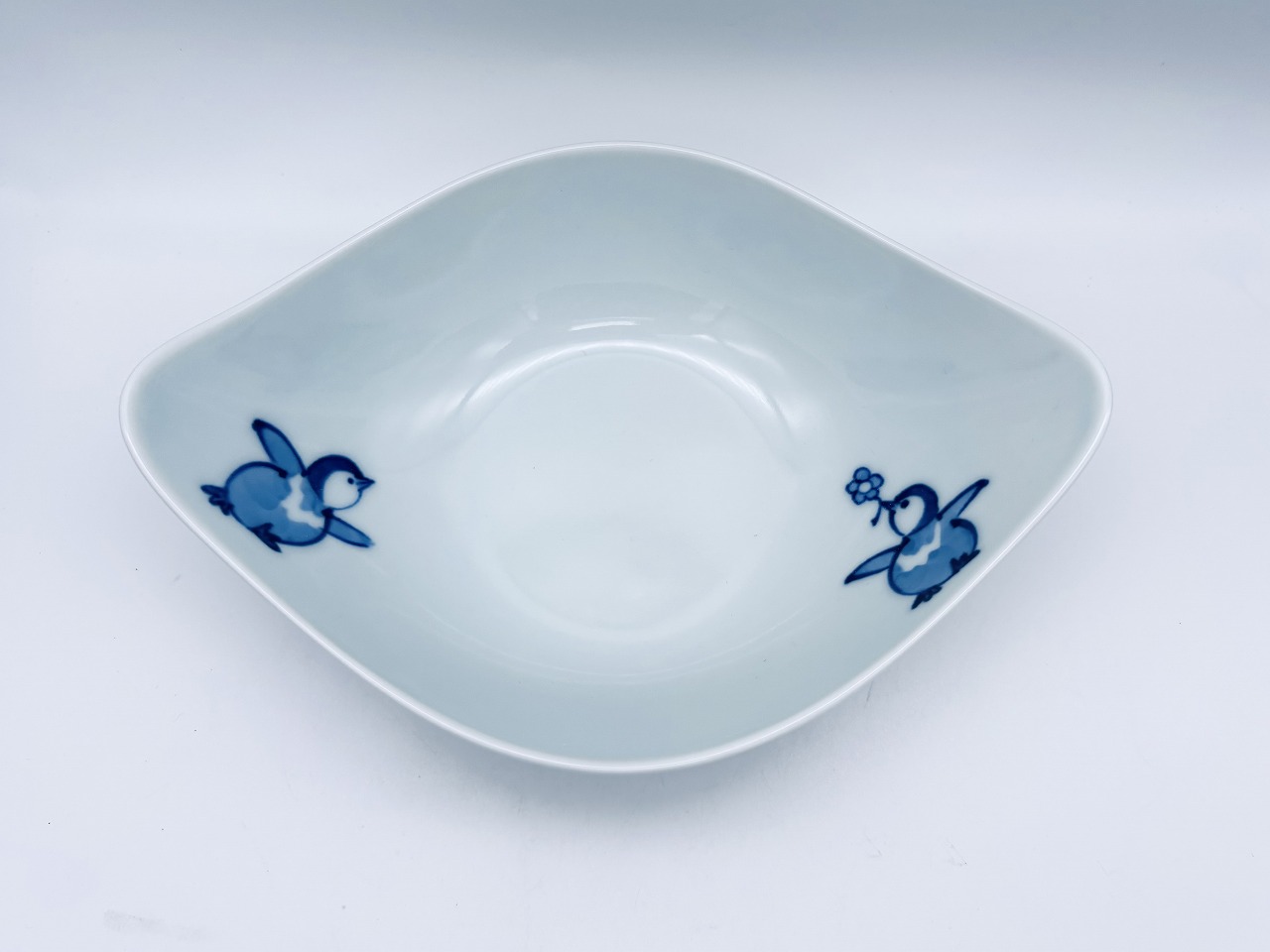 ペンギン舟型中鉢(大) しん窯青花 限定商品