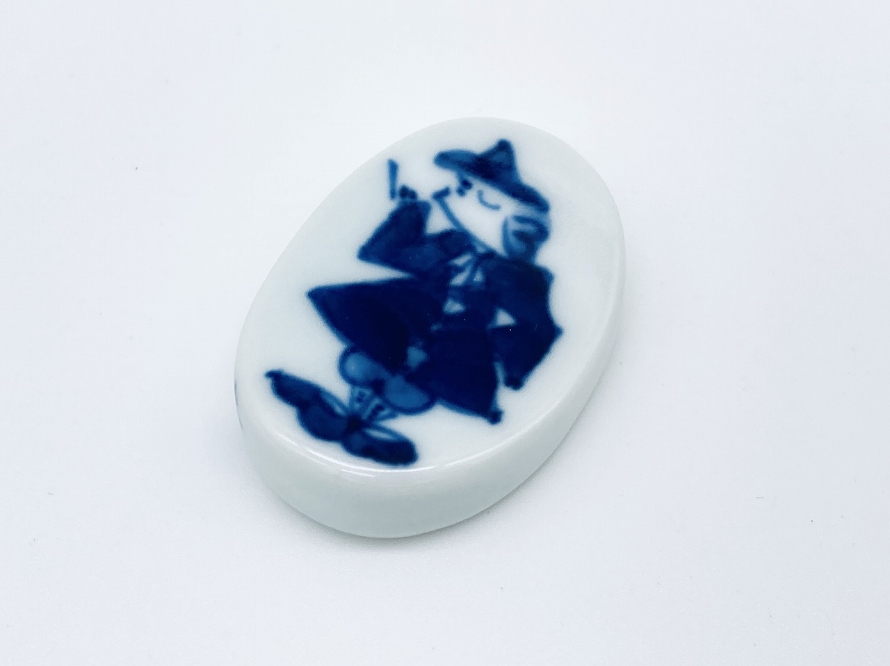 パイプ異人長丸箸置き しん窯青花