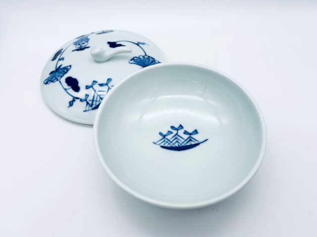 牡丹唐草異人 蓋物　しん窯青花 限定商品