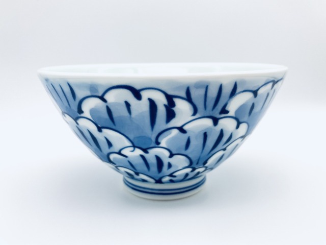 牡丹手作り風4.2深飯碗 しん窯 青花 限定商品