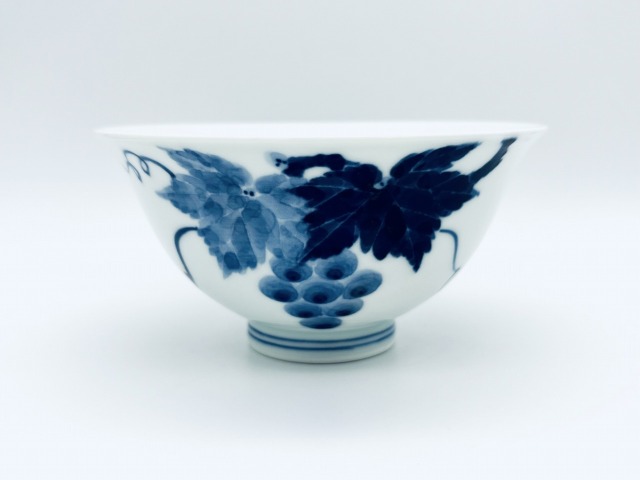 ぶどう3.8寸反飯碗 しん窯青花匠