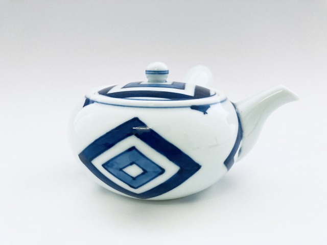 今 話題 の 人気 商品 江戸紋丸急須 しん窯 青花 工芸品