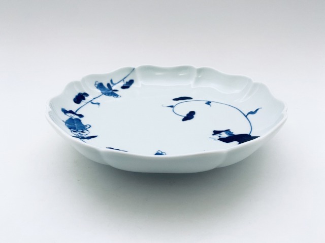 クラシックシリーズ 牡丹唐草異人八方割６寸皿