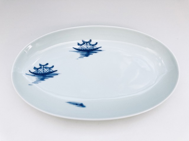 帆船小判幅広焼皿　しん窯青花