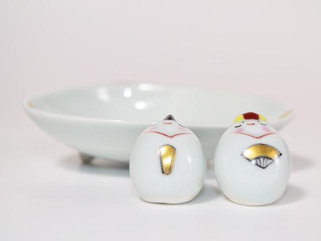 豆ひな人形2人揃(青海波、貝型台皿付) しん窯 青花