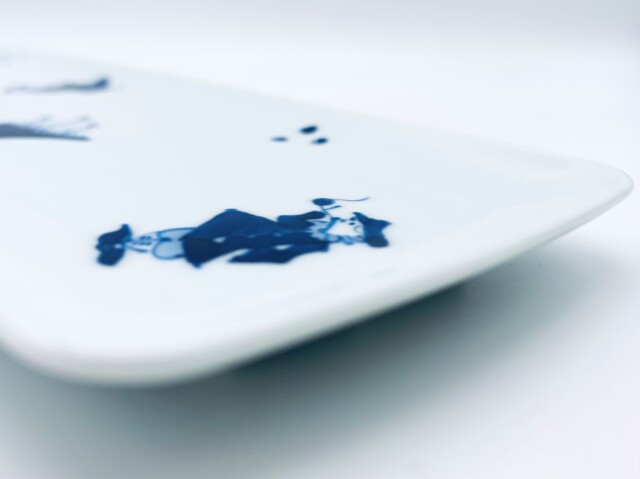 ★しん窯青花★長皿 異人づくし長角皿 しん窯青花