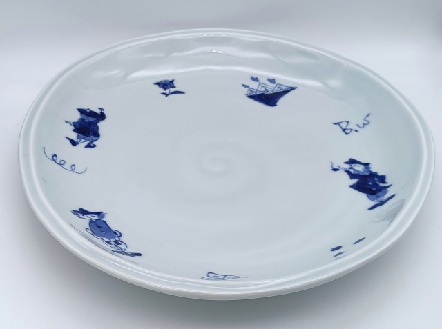 異人づくし　うず彫９寸皿　しん窯青花　限定商品