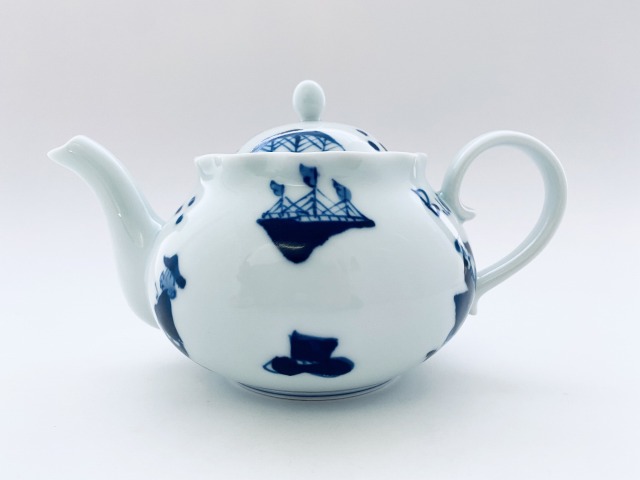 有田焼　しん窯　青花　異人さんシリーズ　まとめて 有田焼・しん窯（青花）・割ステッキ異人ききょう縁7寸鉢