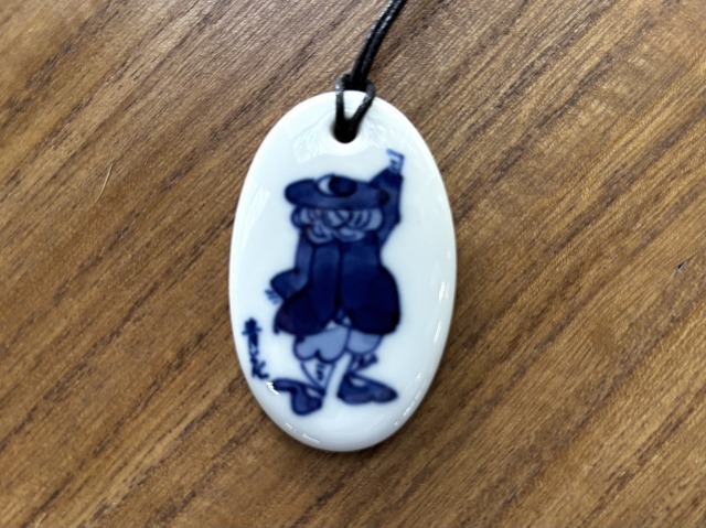 カール紅毛人ペンダント