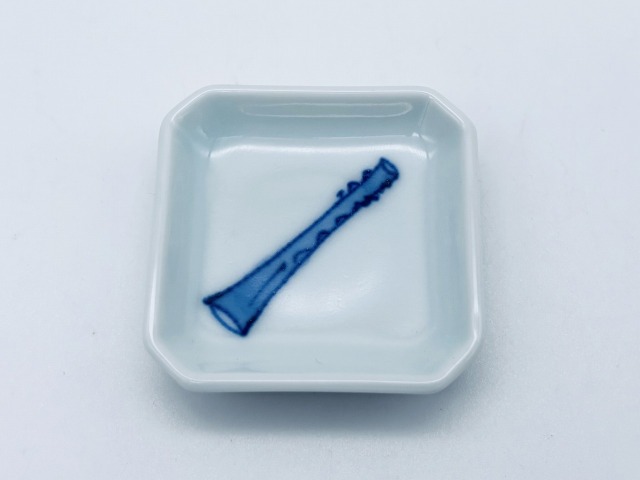 ハーモニー クラリネット角豆皿 しん窯 青花