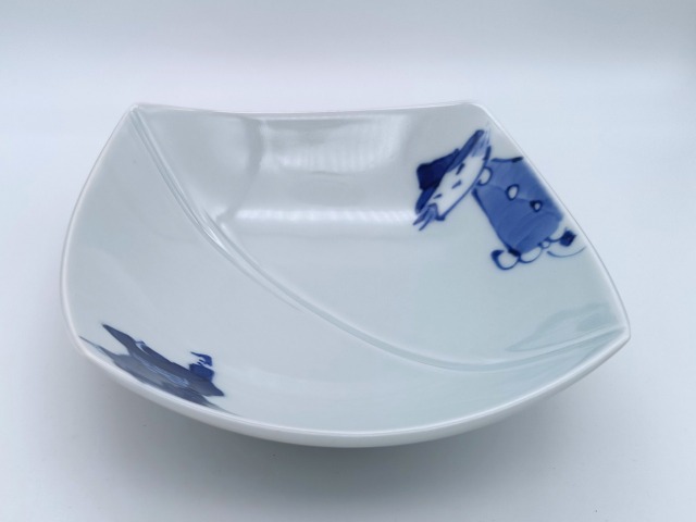 濃マントとカール紅毛人　しのぎ入正角小鉢　しん窯青花　限定商品