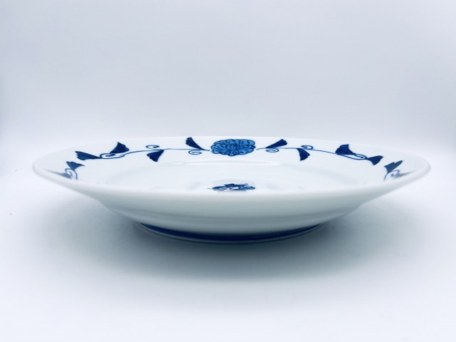 さすらい異人甲型皿 しん窯青花　限定商品