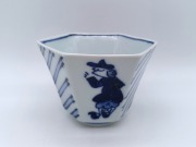 三人異人紅毛人　六角小付　しん窯青花　限定商品